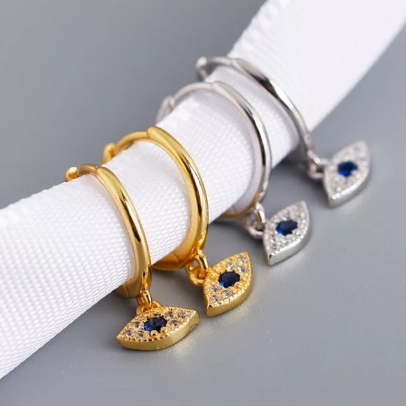 🔥👁Insta sterling silver\gold plated eye small hoop earrings - Picture 6 of 7